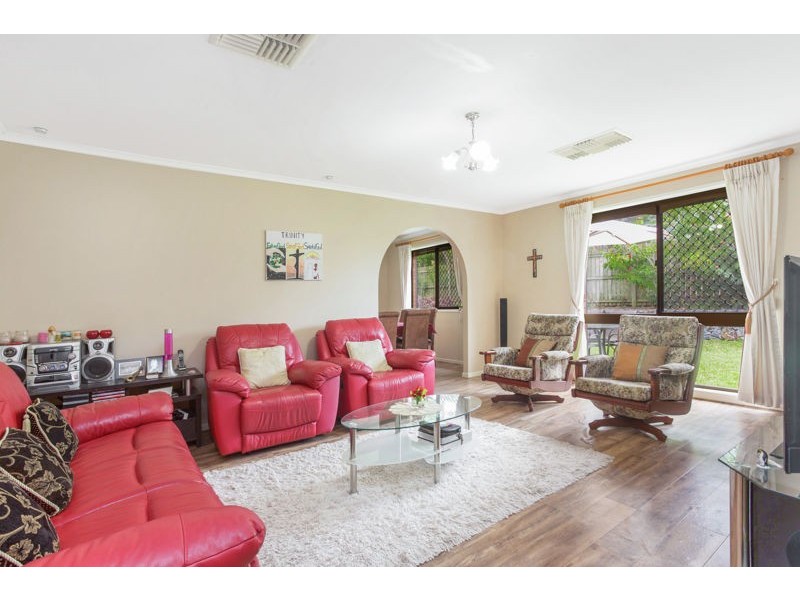 317 Horizon Drive, Westlake QLD 4074