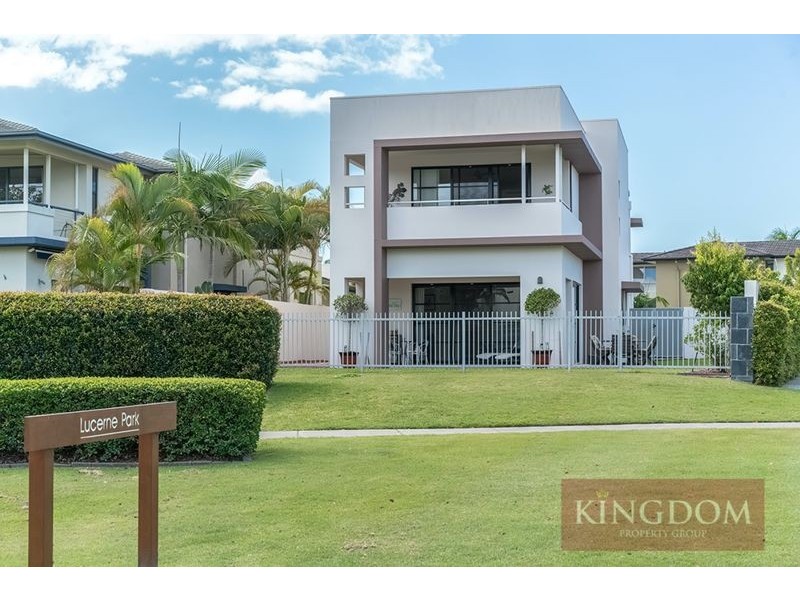 6020 Lucerne Circuit, Hope Island QLD 4212