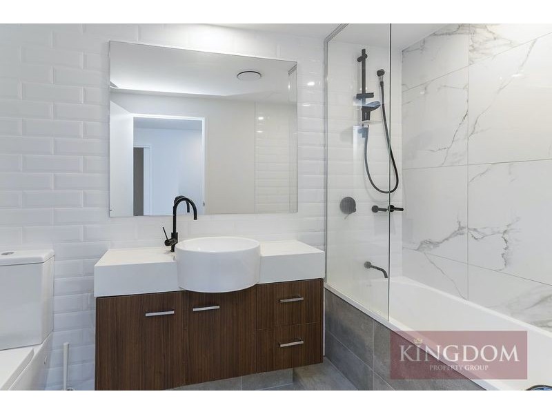 2312/397 Christine Avenue, Varsity Lakes QLD 4227