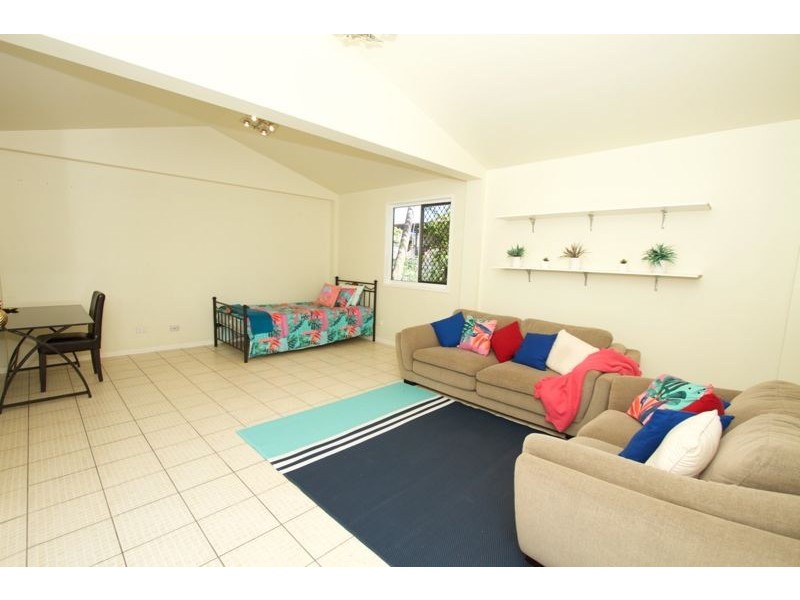 11 Copson Street, Clontarf QLD 4019