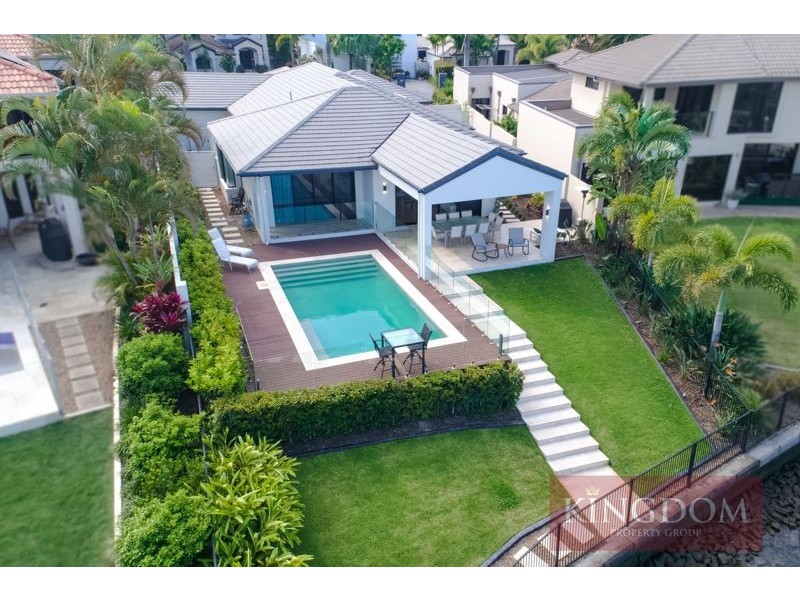 2137 Beaufort Way, Hope Island QLD 4212
