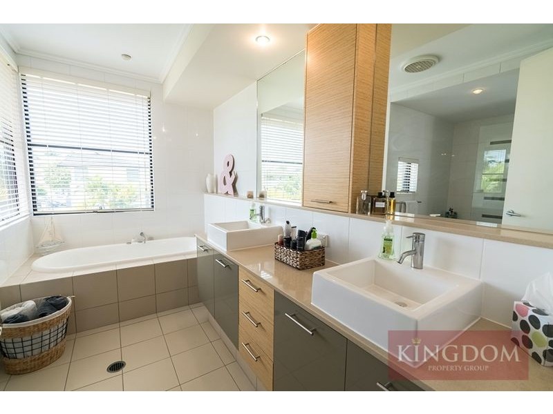 6020 Lucerne Circuit, Hope Island QLD 4212