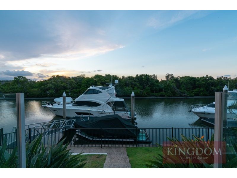 2504 Cressbrook Drive, Hope Island QLD 4212