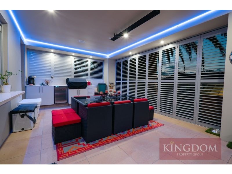 2504 Cressbrook Drive, Hope Island QLD 4212