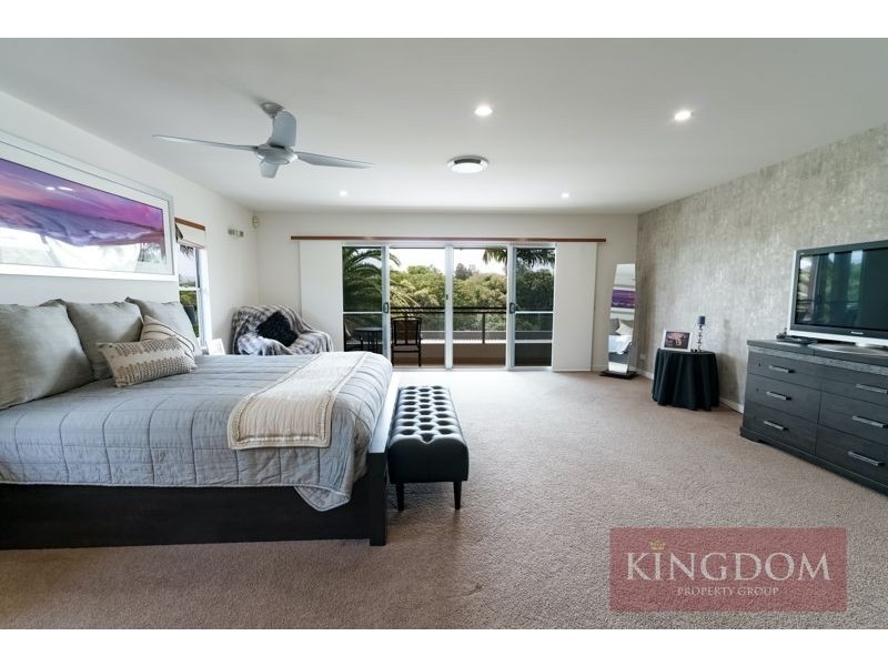 2504 Cressbrook Drive, Hope Island QLD 4212