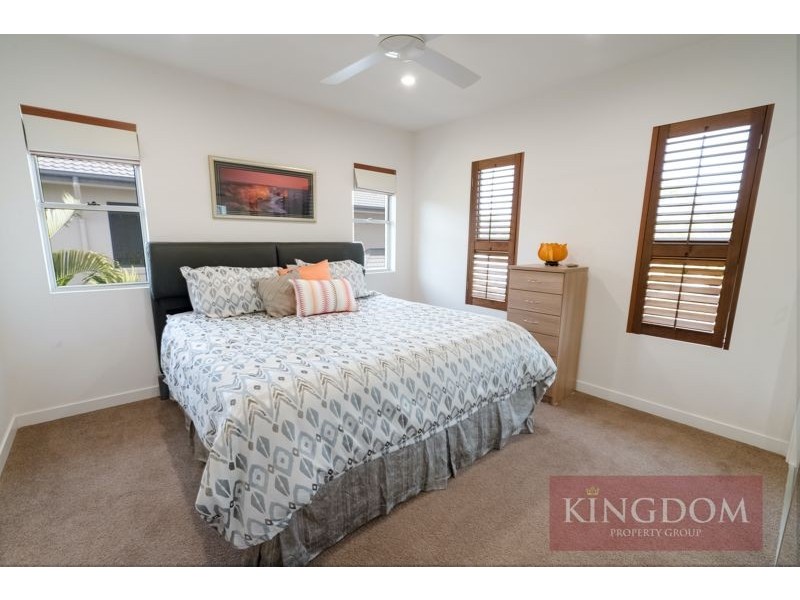 2504 Cressbrook Drive, Hope Island QLD 4212