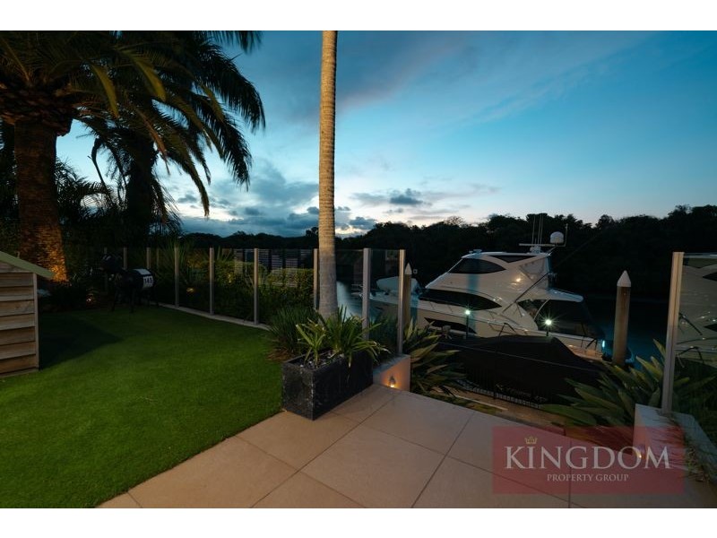 2504 Cressbrook Drive, Hope Island QLD 4212