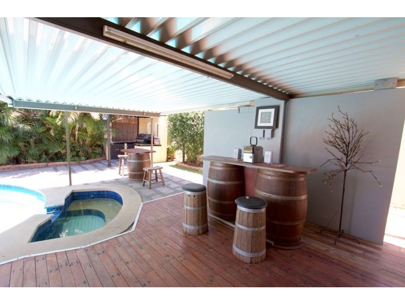 100 Griffith Road, Scarborough QLD 4020