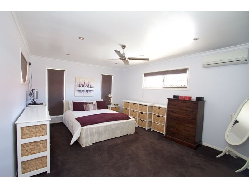 100 Griffith Road, Scarborough QLD 4020