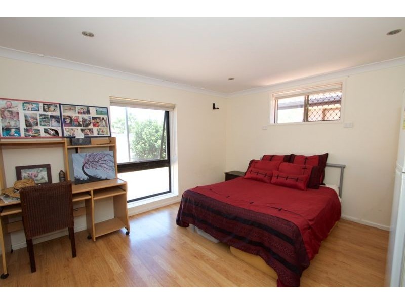 100 Griffith Road, Scarborough QLD 4020