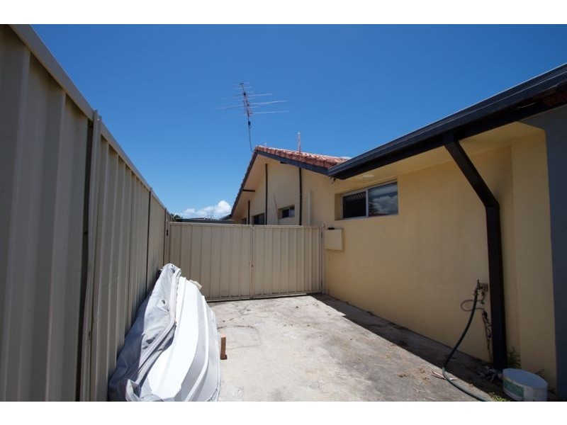 100 Griffith Road, Scarborough QLD 4020