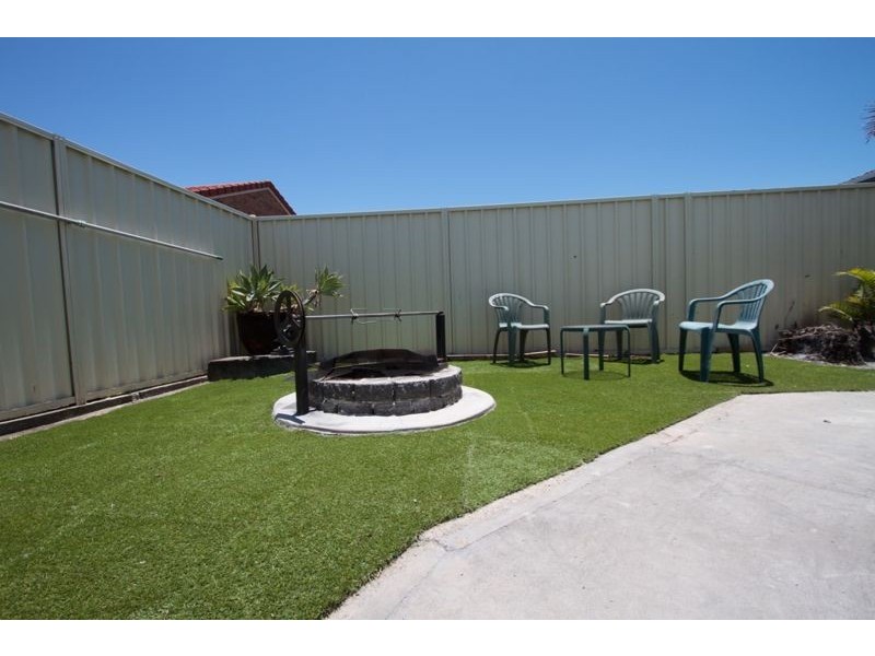 100 Griffith Road, Scarborough QLD 4020
