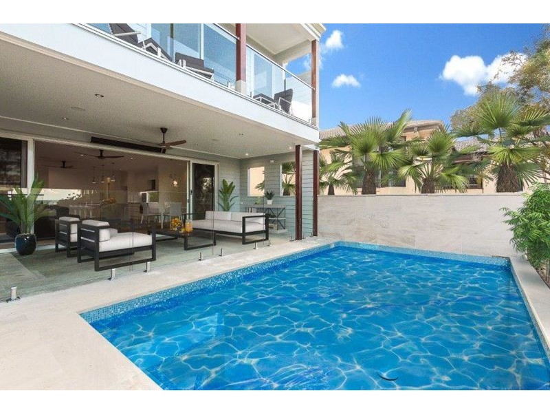 15 Pipers Point, Helensvale QLD 4212