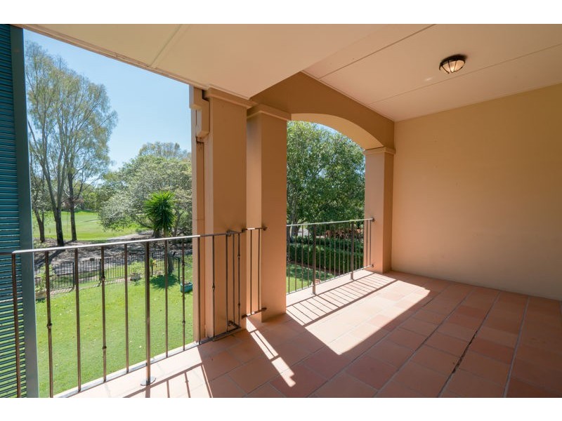 3281 Palladian Dr, Hope Island QLD 4212