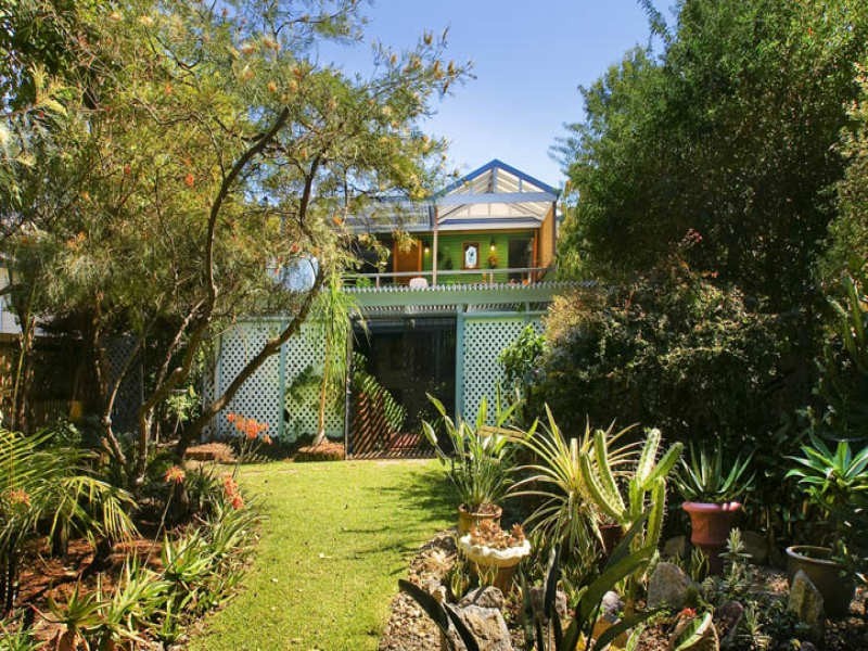24 Palmtree Avenue, Scarborough QLD 4020