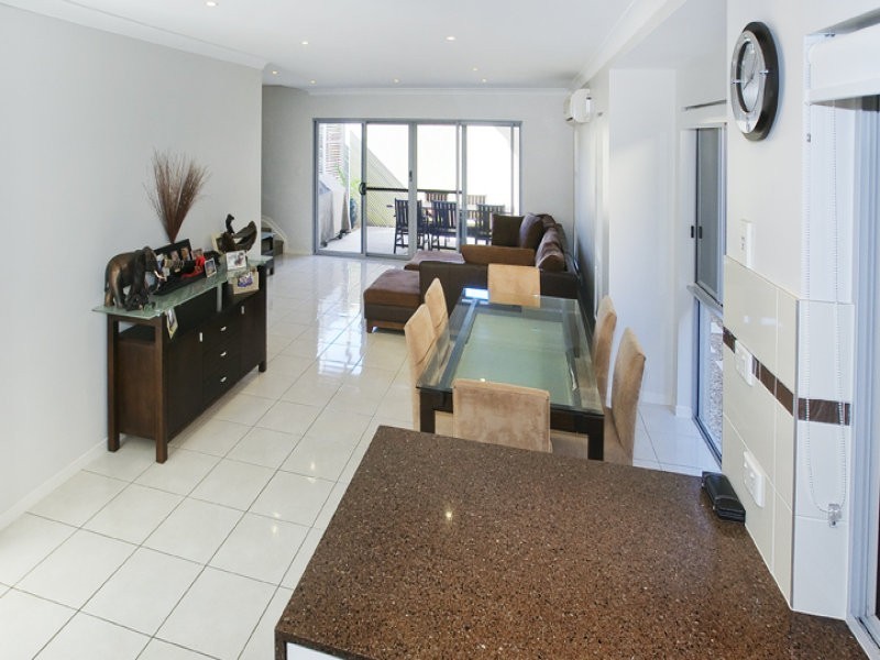 1/32 Bunton Street, Scarborough QLD 4020