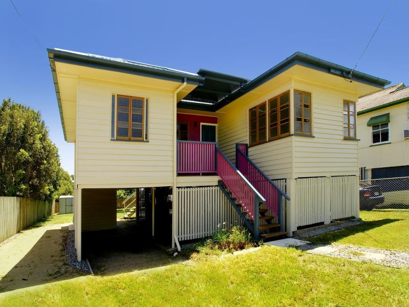 11 Range Avenue, Brighton QLD 4017