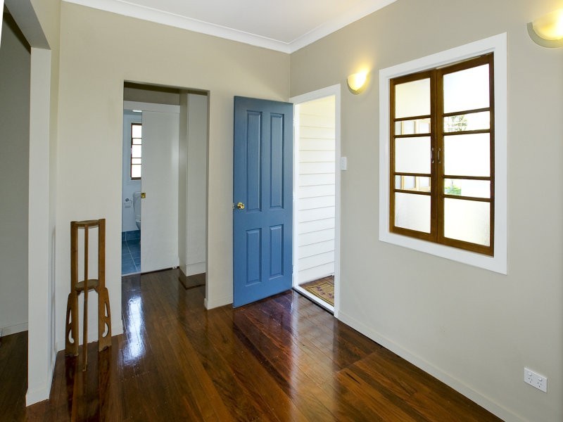 11 Range Avenue, Brighton QLD 4017