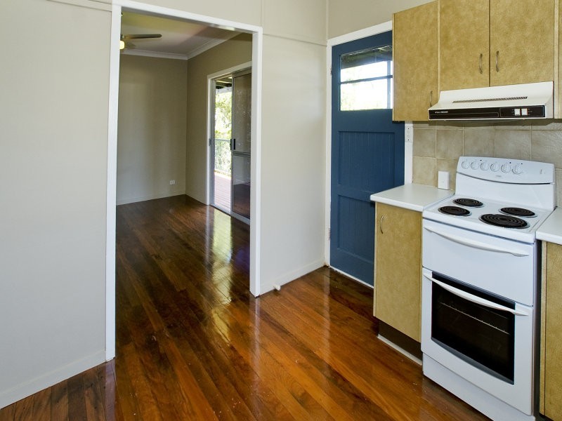 11 Range Avenue, Brighton QLD 4017