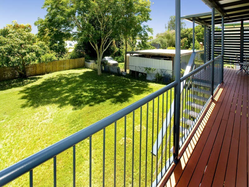 11 Range Avenue, Brighton QLD 4017