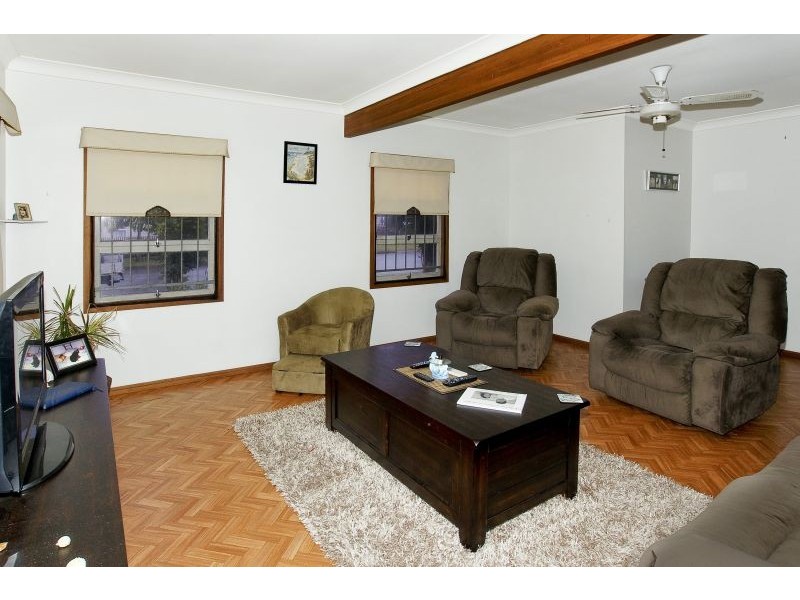 12 Queen Street, Scarborough QLD 4020