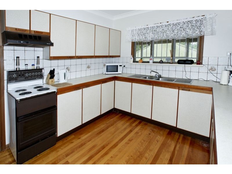 12 Queen Street, Scarborough QLD 4020