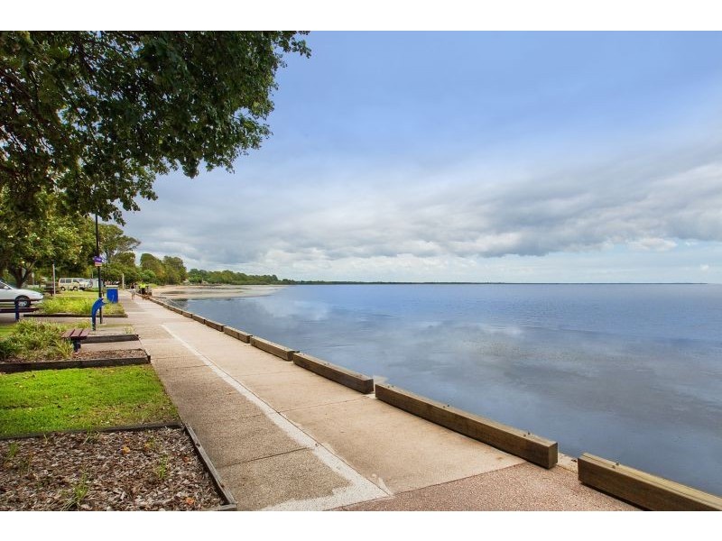 97 Esplanade, Deception Bay QLD 4508