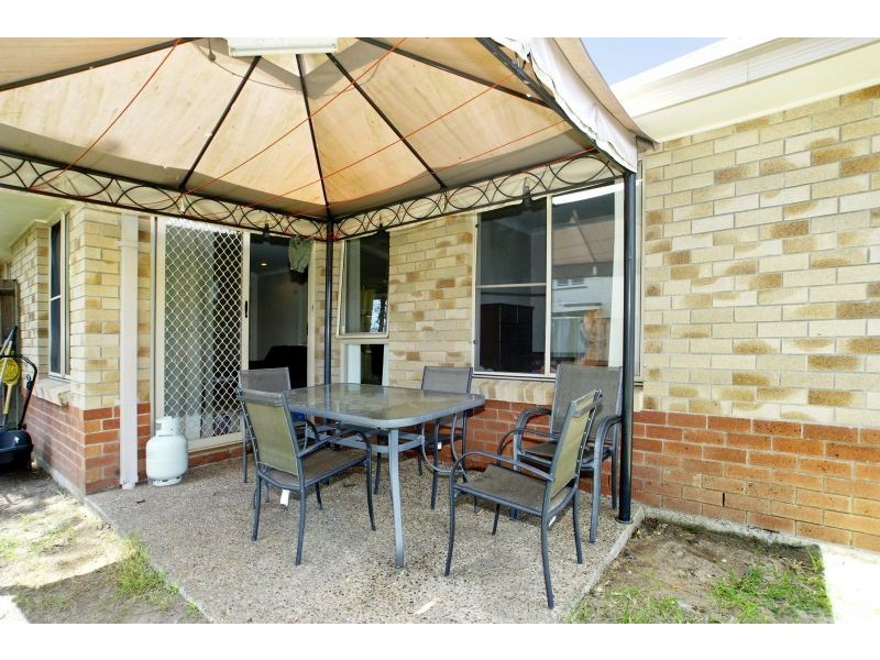 1 Tracey Street, Wynnum West QLD 4178