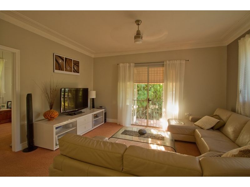 25 Pearl Street, Scarborough QLD 4020