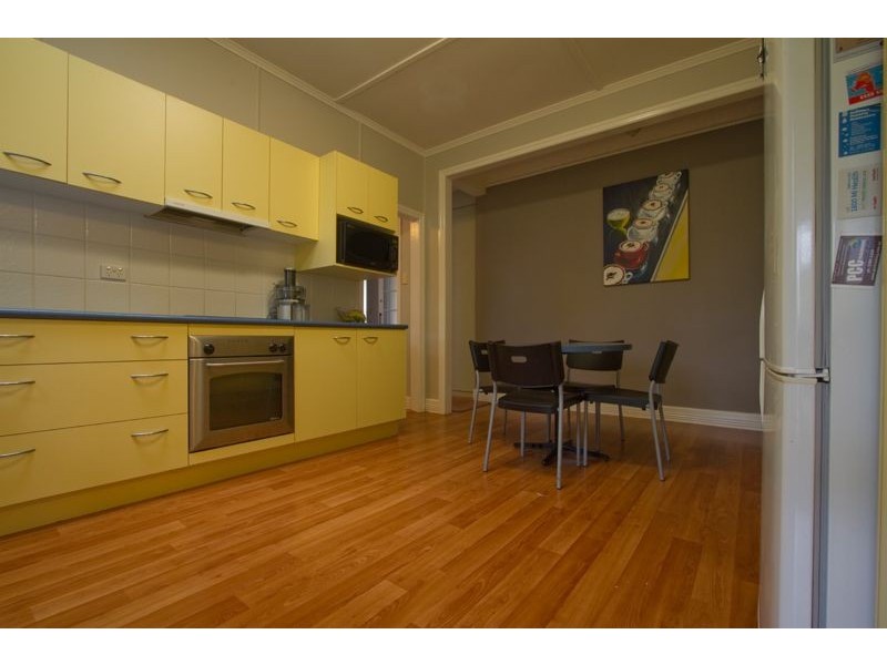 25 Pearl Street, Scarborough QLD 4020