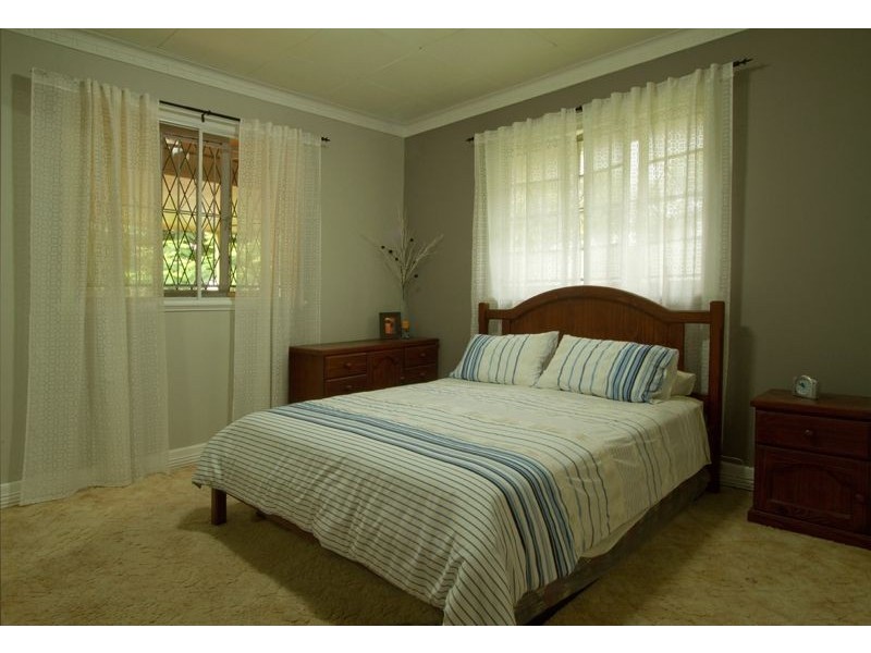 25 Pearl Street, Scarborough QLD 4020