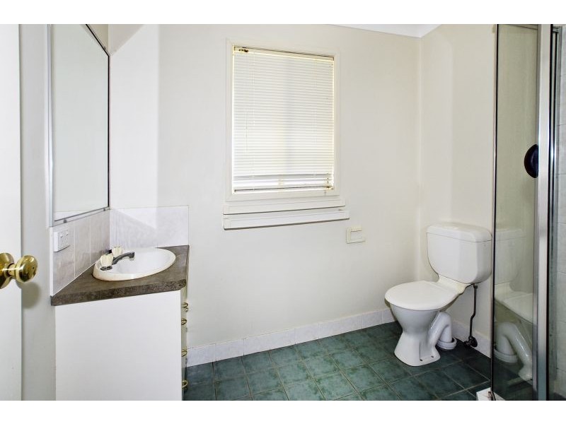 5 Nique Court, Redcliffe QLD 4020