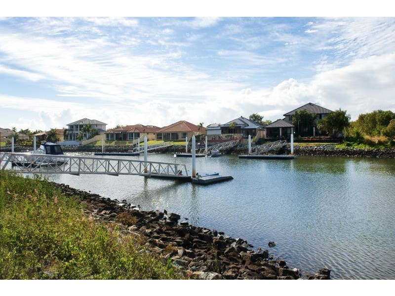 1 Aurora Place, Newport QLD 4020