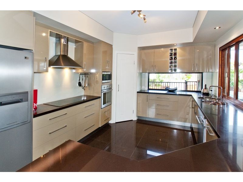 16 Skandia Court, Newport QLD 4020