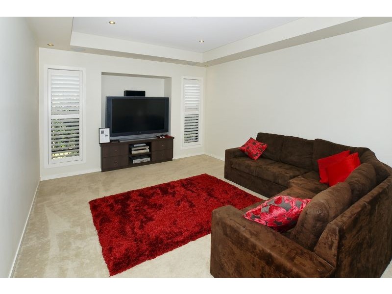 16 Skandia Court, Newport QLD 4020