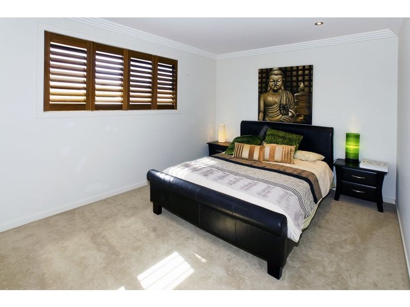 16 Skandia Court, Newport QLD 4020