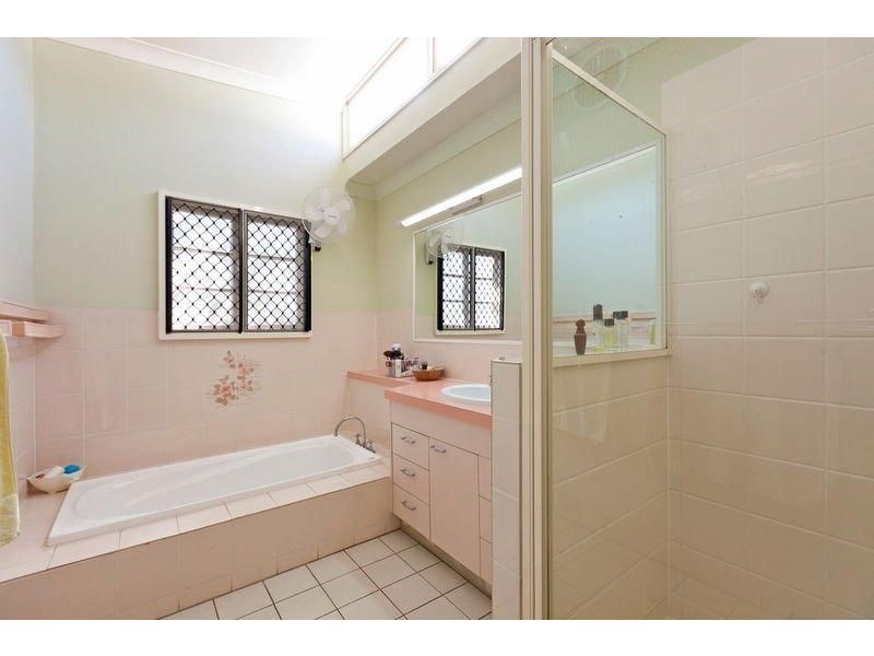 283 Redland Bay Rd, Capalaba QLD 4157