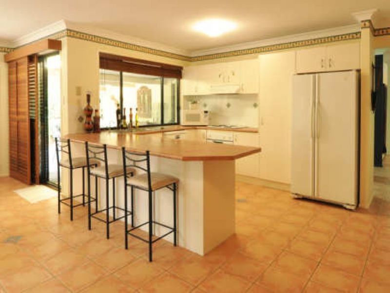 8 Jabiru Place, Bellbowrie QLD 4070