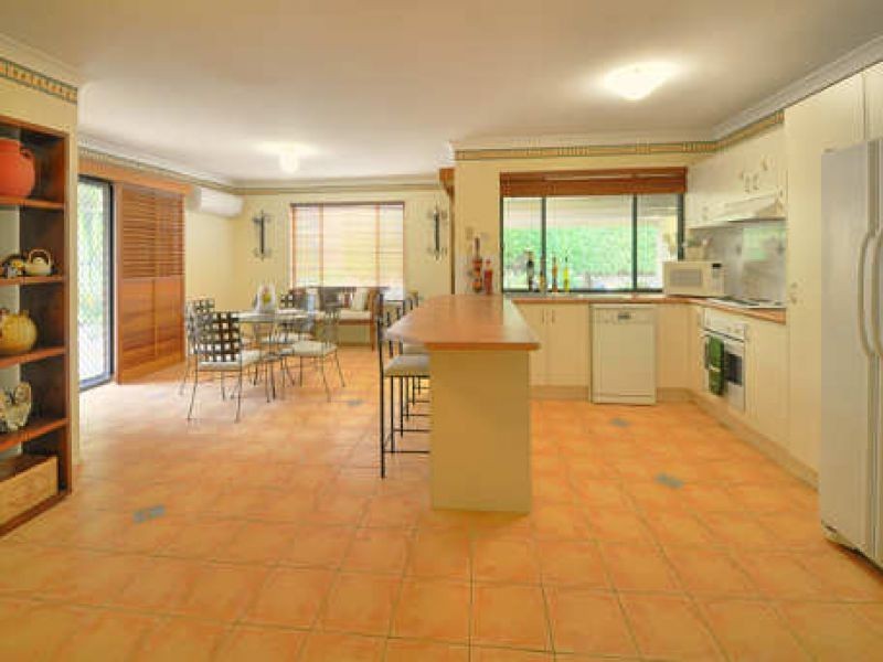 8 Jabiru Place, Bellbowrie QLD 4070