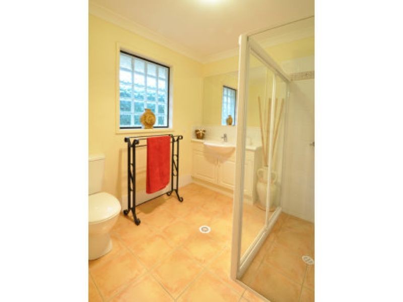 8 Jabiru Place, Bellbowrie QLD 4070