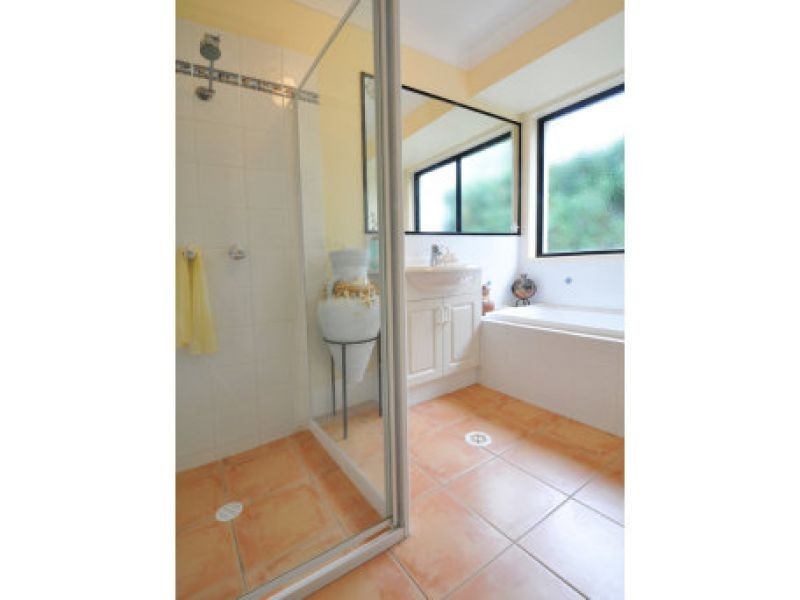 8 Jabiru Place, Bellbowrie QLD 4070