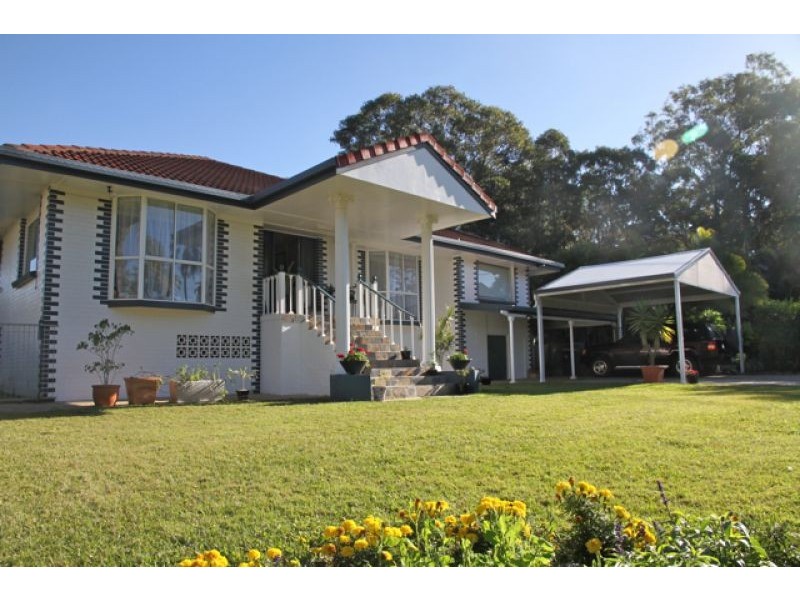 379 Beachmere Road, Beachmere QLD 4510