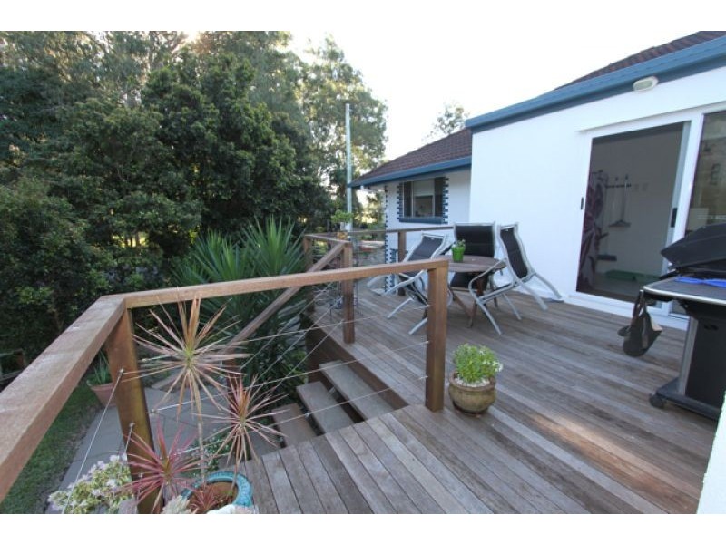 379 Beachmere Road, Beachmere QLD 4510