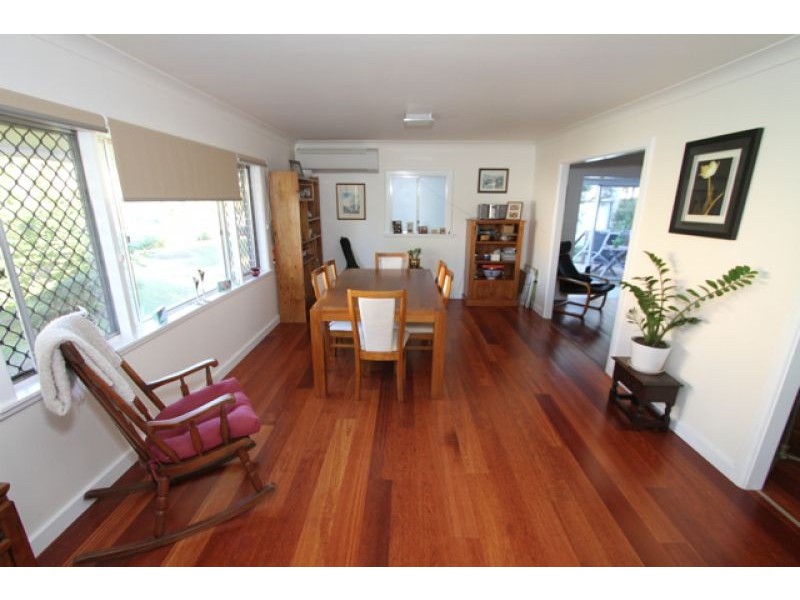 379 Beachmere Road, Beachmere QLD 4510