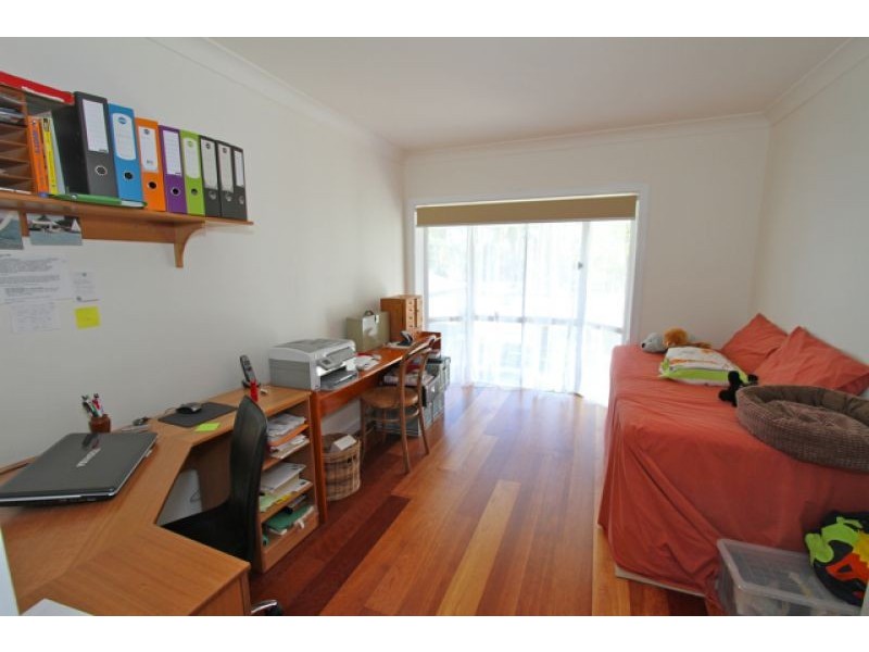 379 Beachmere Road, Beachmere QLD 4510