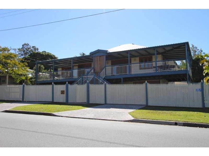 6 Arthur St, Woody Point QLD 4019