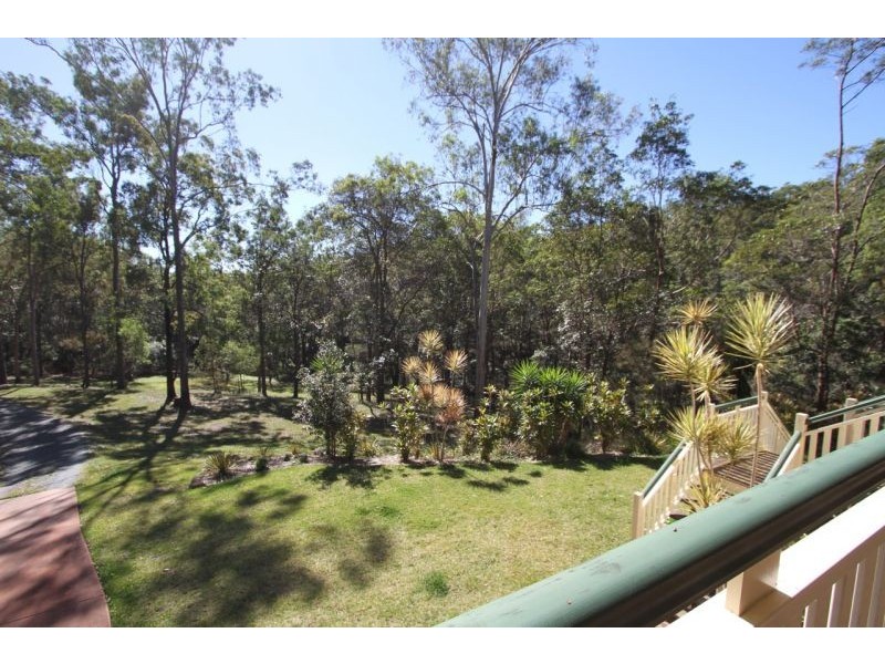 860 Clear Mountain Rd, Cashmere QLD 4500