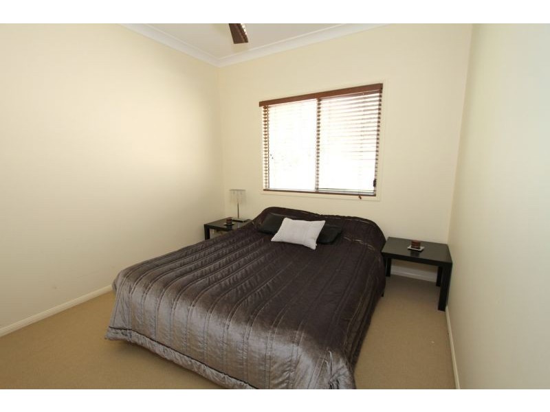 860 Clear Mountain Rd, Cashmere QLD 4500