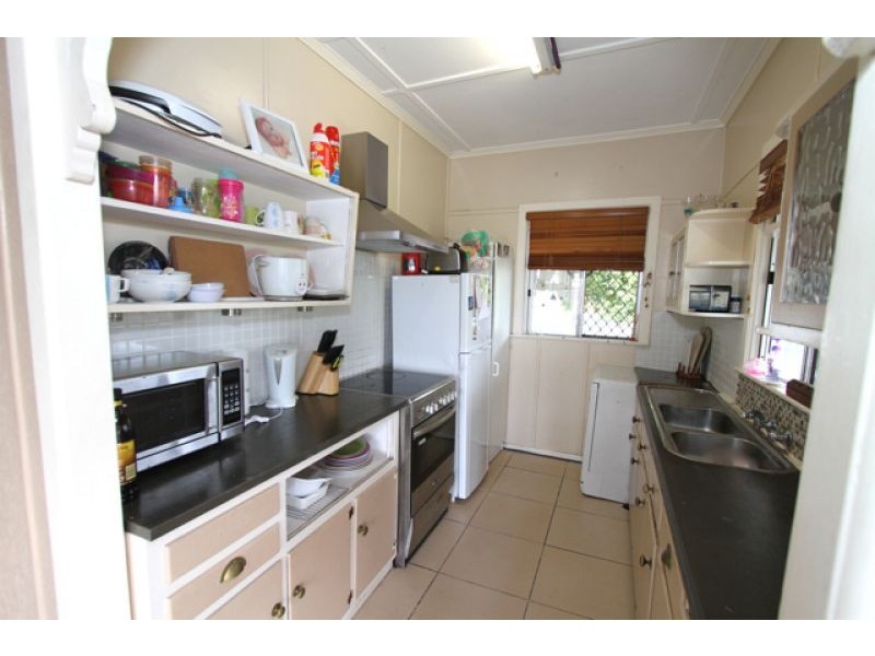 246 MacDonnell Road, Clontarf QLD 4019