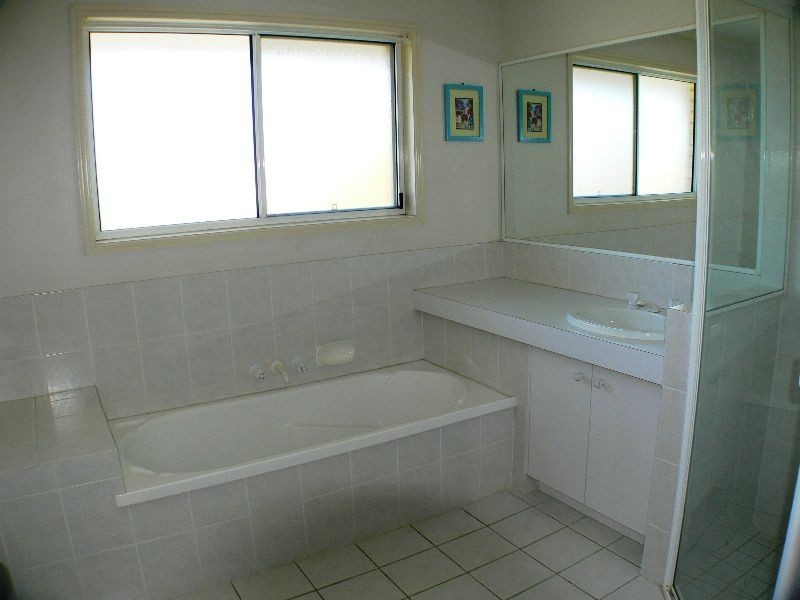 12 Nautilus Court, Newport QLD 4020